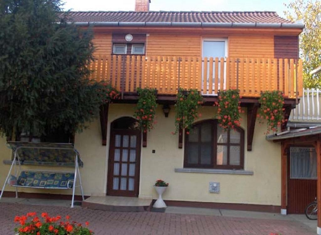 Sarkadi Apartman ハイデゥソボスロー エクステリア 写真