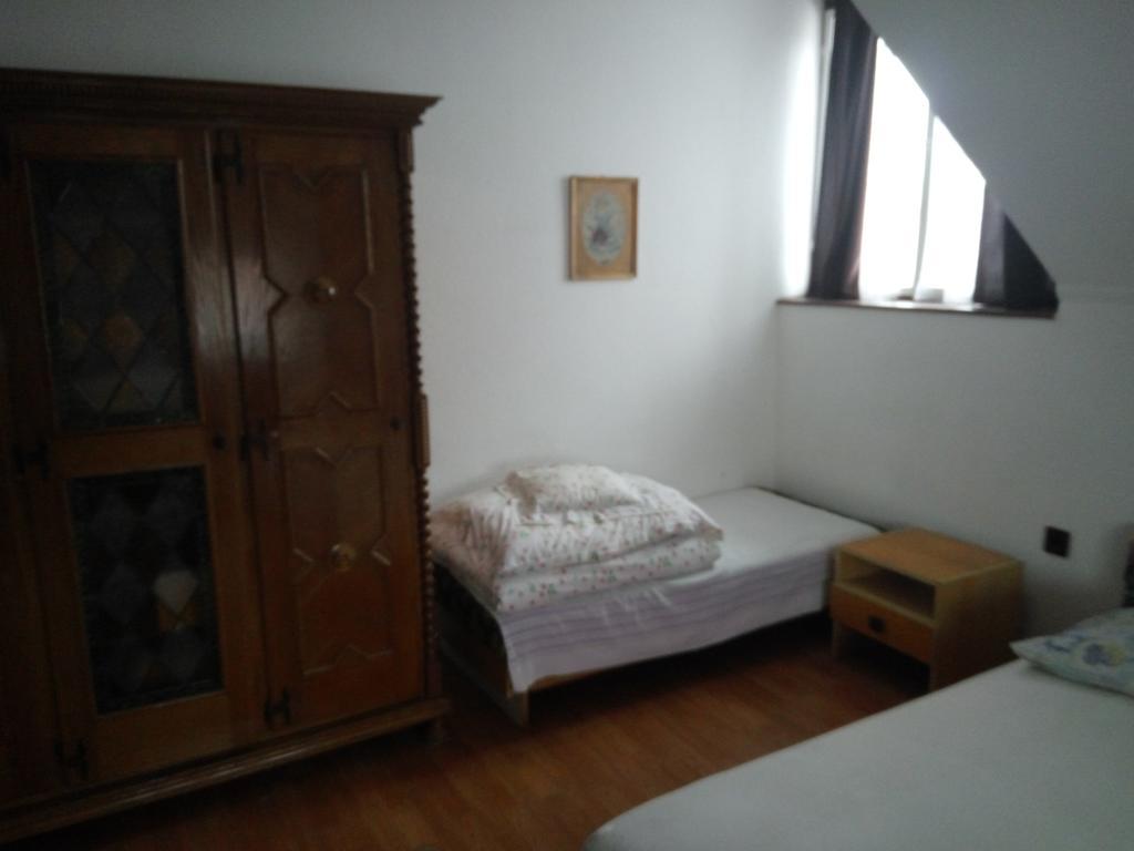 Sarkadi Apartman ハイデゥソボスロー エクステリア 写真
