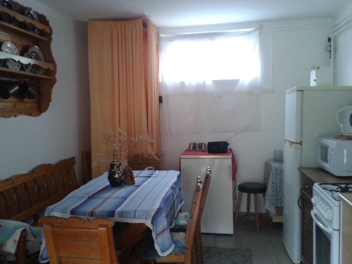 Sarkadi Apartman ハイデゥソボスロー エクステリア 写真