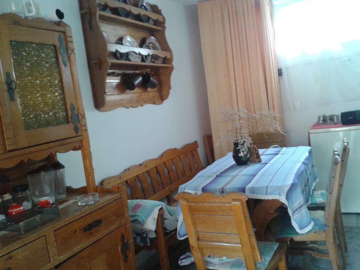 Sarkadi Apartman ハイデゥソボスロー エクステリア 写真